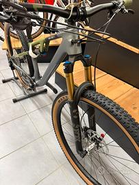 CUBE AMS ONE11 C:68X TM
