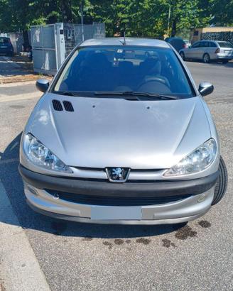 Peugeot 206 xr 1.4i 8v