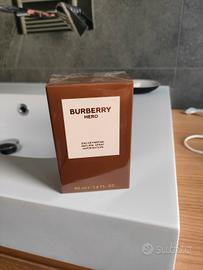 Profumo Burberry Hero da uomo 50ml Eau de parfum