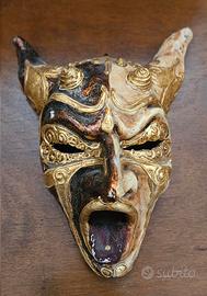 maschera Veneziana in cartapesta 