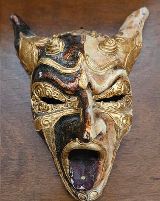 maschera Veneziana in cartapesta 