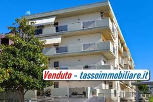 Appartamento di 100 m² con 4 locali e box auto a O