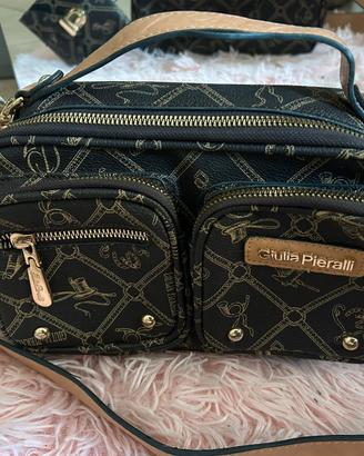 Borsa a tracolla e a mano