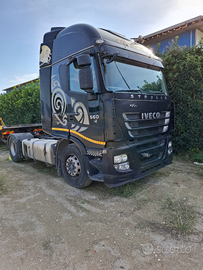 Iveco stralis 560 privo di motore