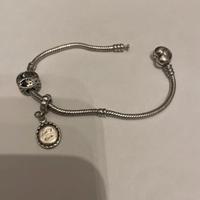 Bracciale Pandora con charm