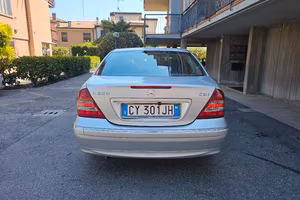 Mercedes w203 220 