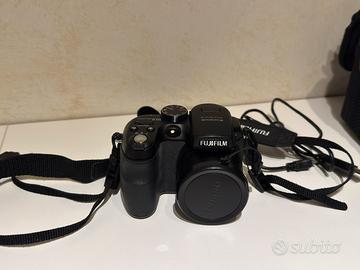 Fotocamera Fujifilm  Finepix s1000 FD