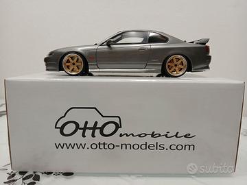Modello auto 1/18 Nissan Silvia S15