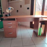 scrivania 150x65/70 consegna entro 50 km