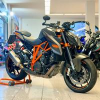 KTM 1290 SUPER DUKE R ACCESSORIATA FINANZIABILE