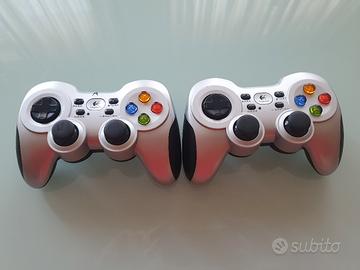 Coppia di Gamepad Logitech F710