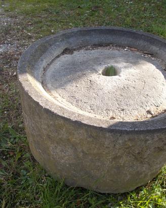 Base di antica macina