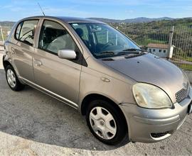 TOYOTA Yaris 1.0i 5 porte