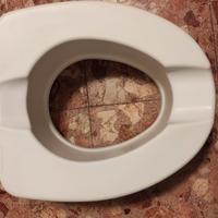 Rialzo WC con sistema di fissaggio 