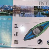 Canoa gonfiabile usata una volta