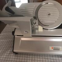 Affettatrice elettrica marca: Essegielle