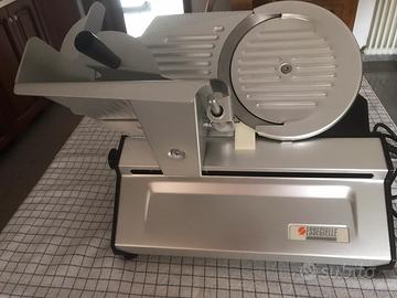 Affettatrice elettrica marca: Essegielle