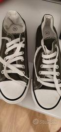 Scarpe tipo Converse