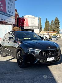Maserati Levante 2.0 mhev Executive 330cv auto