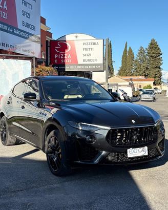 Maserati Levante 2.0 mhev Executive 330cv auto