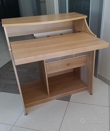 Mobile in legno porta computer Ikea