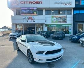 Ford Mustang V6 Coupé 305 CV