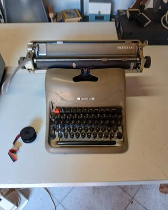OLIVETTI LEXIKON 8O macchina da scrivere 