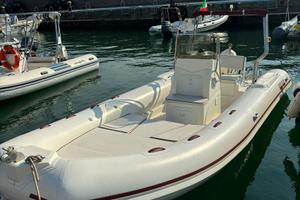 Gommone Nautic@diving 5.90 - motore Evinrude40/70