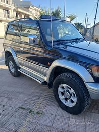 MITSUBISHI Pajero 2.5