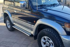 MITSUBISHI Pajero 2.5