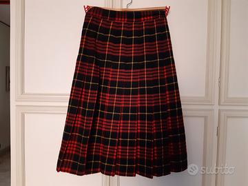 Gonna rossa a pieghe