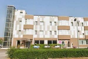 Immobile in asta di 1000 m² con 1 locale a Rosolin