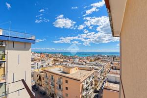 4 LOCALI A MANFREDONIA