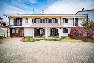 BIFAMILIARE A VOLVERA