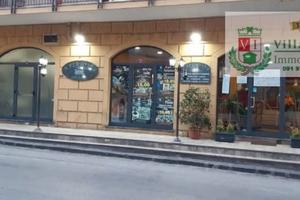 Pizzeria polleria, friggitoria, panineria foccace