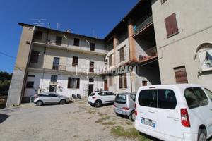 LAMBRUGO - A pochi passi dalla Stazione di Meron