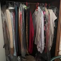 LOTTO DI VESTITI DONNA prezzo trattabile