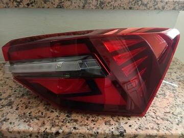 Fanale posteriore skoda karoq