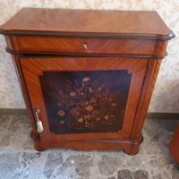 Mobile bar in legno con intarsio floreale