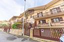 villa-a-schiera-a-roma