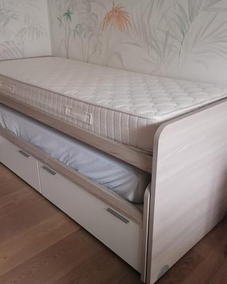 Letto singolo rialzato e secondo letto estraibile