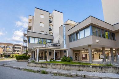 3 LOCALI A TORTORETO