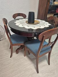 Splendido Set Tavolo Rotondo in Marmo e 4 Sedie d'
