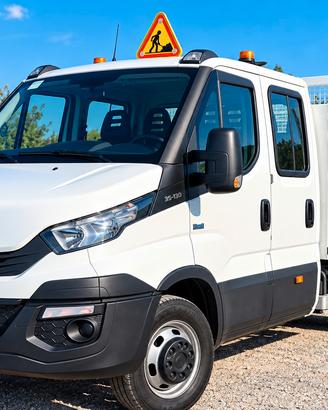 IVECO DAILY 35C13   ribaltabile  e gancio traino