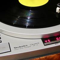 Coppia giradischi profess. Technics SP-15