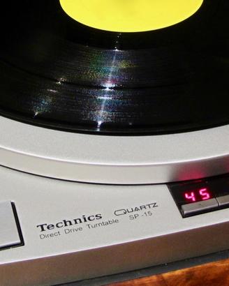 Coppia giradischi profess. Technics SP-15