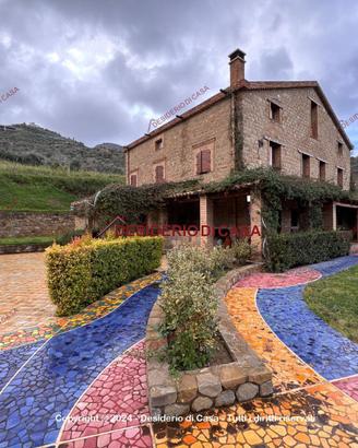 Casa, Reitano.