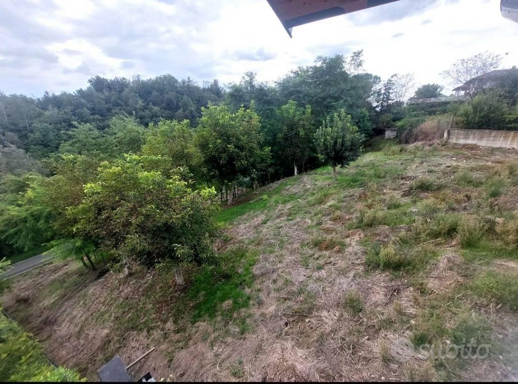 Rustico / Casale di 200 m² con 4 locali e box auto - Vista 2