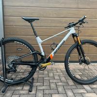 Berria mako pro gx axs 2025