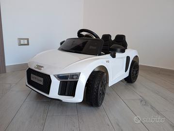Macchina Elettrica Bambini Audi con radiocomando
